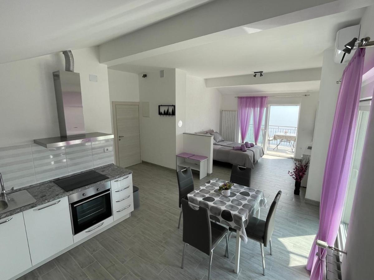 Studio Apartman Rubinic Ловран Екстериор снимка